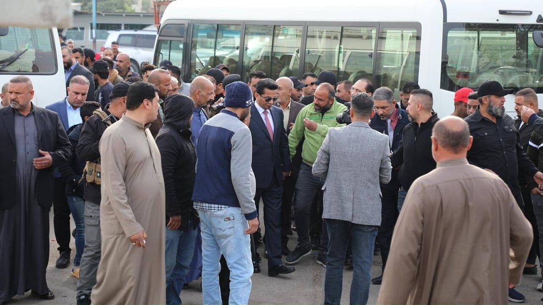 صور: وزير النقل يتجول في كراج العلاوي ويوجه بالتحقيق في الأموال المهدورة