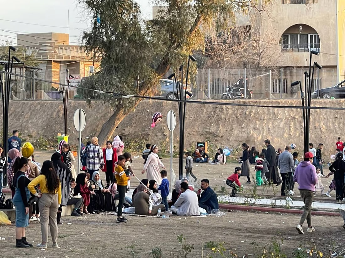 Diyala river corniche attracts families amid mild weather