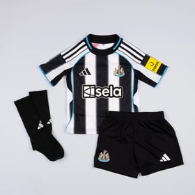 Kinder Newcastle United 2025/26 Heimset