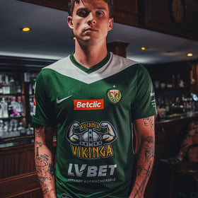 Damen Śląsk Wrocław 2025/26 Heimtrikot mit Ligabeflockung
