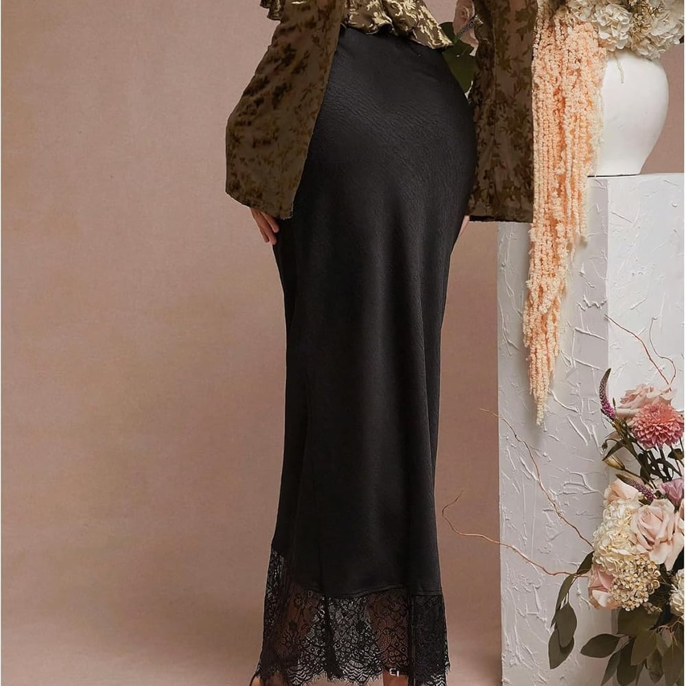 Women's Elegant Lace Maxi Skirt Low Rise Formal Wedding Guest Fishtail Skirt