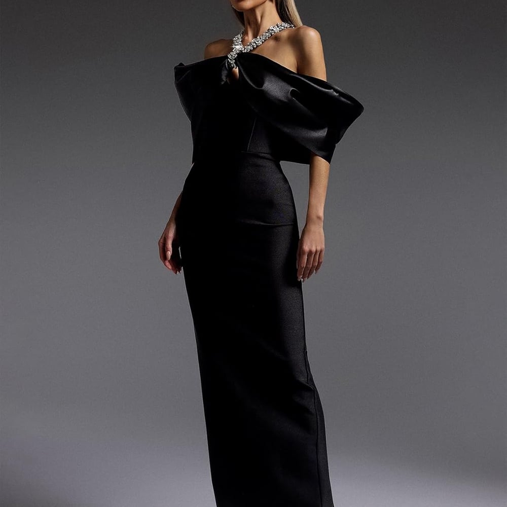 Red Maxi Halter Sleeveless Backless Formal Evening Dress Elegant Rhinestone Off Shoulder Large Bow Gala Dress for Women