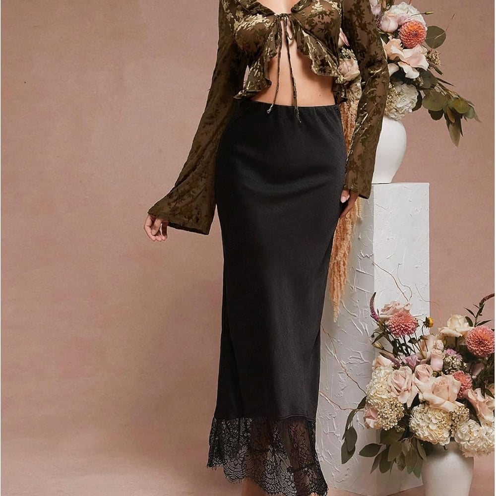 Women's Elegant Lace Maxi Skirt Low Rise Formal Wedding Guest Fishtail Skirt