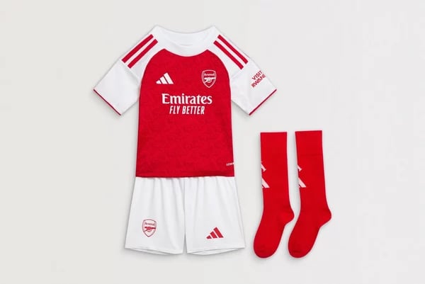 Kinder Arsenal 2025/26 Heim UWCL Champions Set
