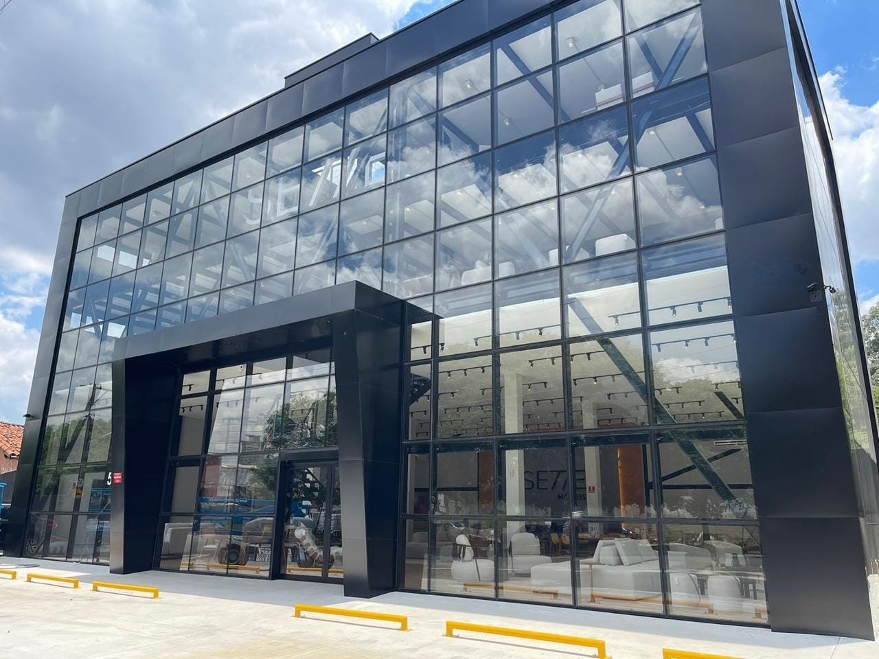 Fachada Sette Moveis Butanta — Av. Caxingui 546