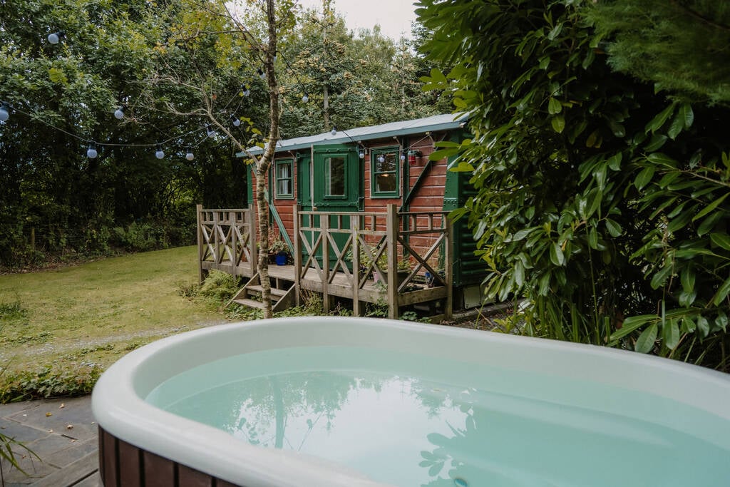 Hot tub at Maiden and Wisteria