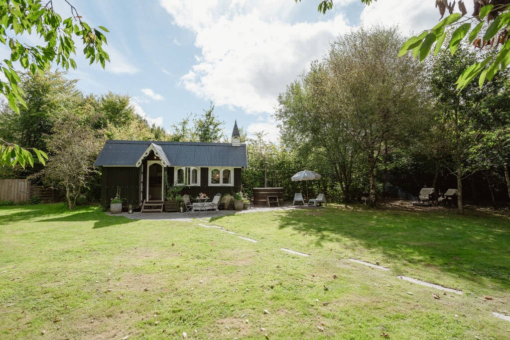 Spacious enclosed garden