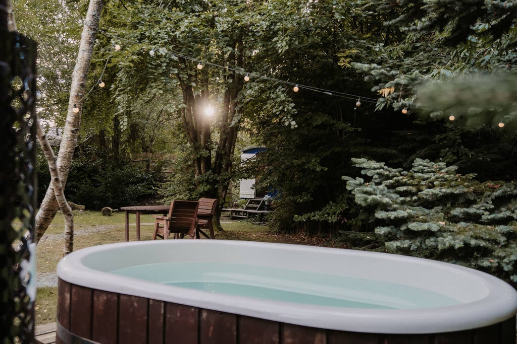 Wood-fired hot tub