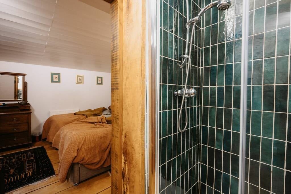 Shower 2