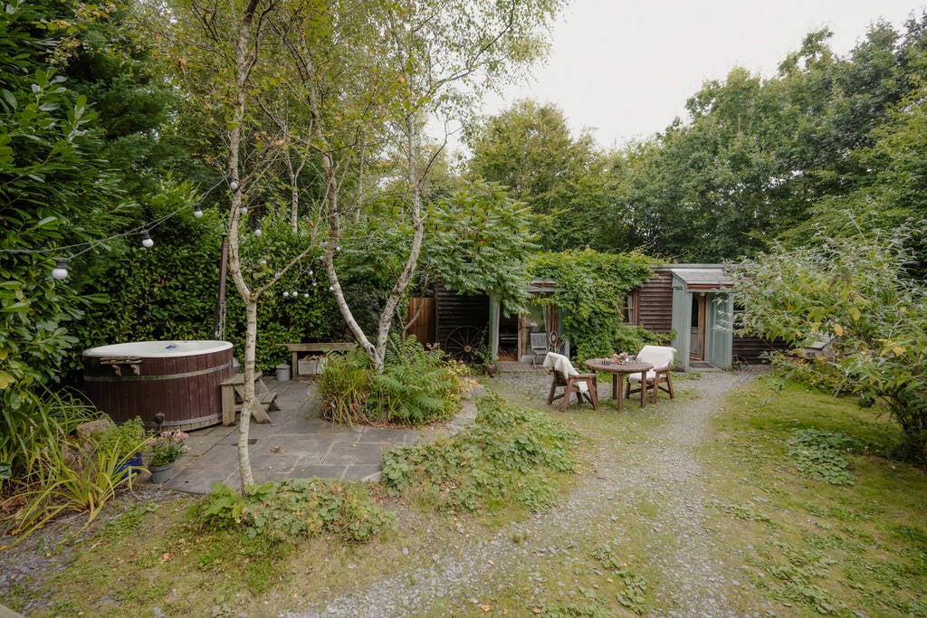 MaidenandWisteria-34