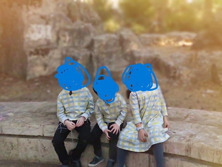 1112
