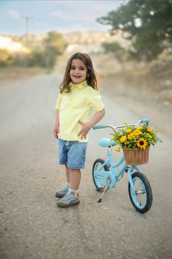 1 עם אופניים
