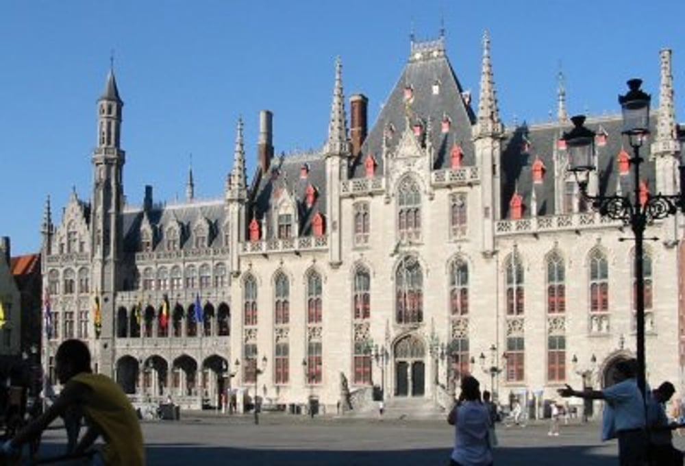 <p>Brugge, Grote Markt, juli 2003, foto gemaakt en ter beschikking gesteld voor vrij gebruik door <a href="https://nl.wikipedia.org/wiki/Gebruiker:Ellywa" class="extiw" title="nl:Gebruiker:Ellywa">nl:Gebruiker:Ellywa</a>
</p>
<a href="https://nl.wikipedia.org/wiki/Categorie:Afbeelding_Brugge" class="extiw" title="nl:Categorie:Afbeelding Brugge">nl:Categorie:Afbeelding Brugge</a>