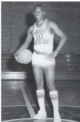 SCSU basketball legend memorialized