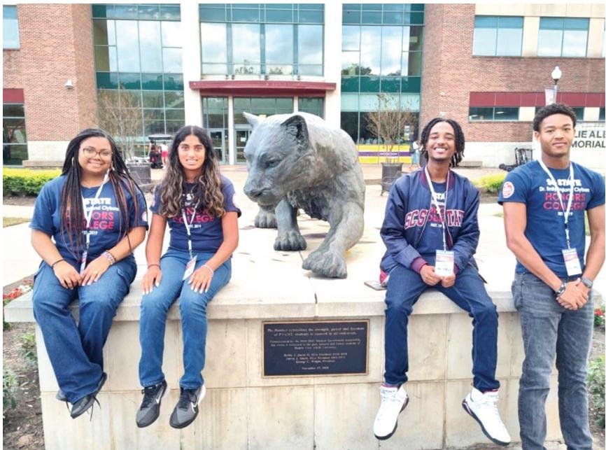 SC State Clyburn Honors College scholars engage with other HBCU honors students at national conference