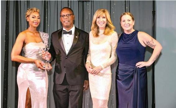 Leeza’s Care Connection honors SC State Trustee Dr. Macie P. Smith with 2025 North Star Award at Illuminate Gala