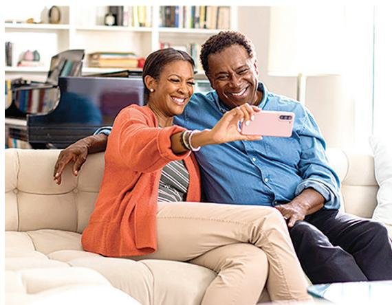 Empowering Seniors for Safer Online Experiences: 6 Practical Safety Tips for Caregivers and Families