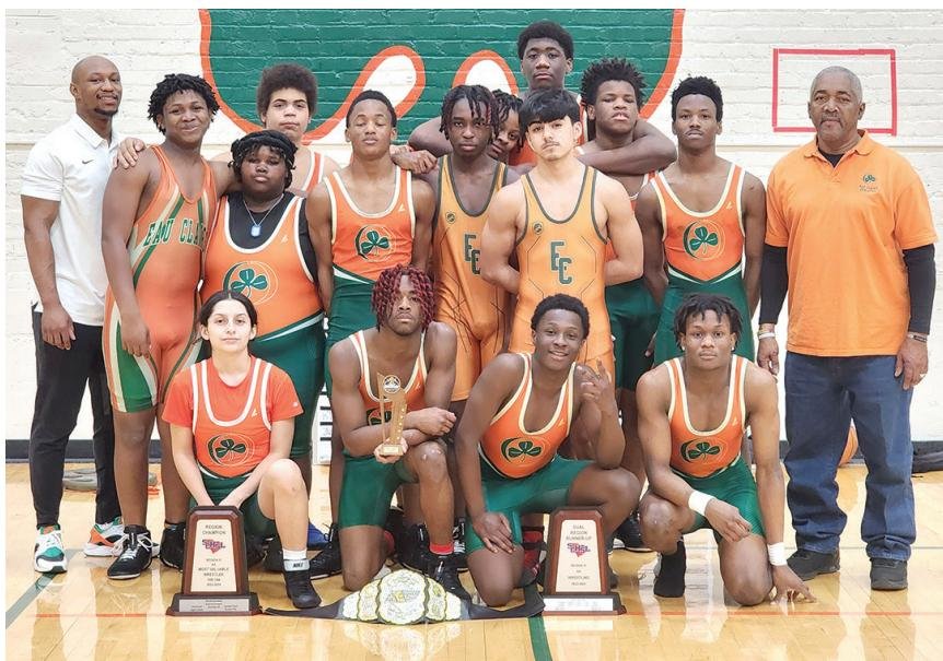 Eau Claire Wrestling team wins regional runner-up