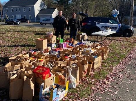 Groveland Police Department Holds Successful ‘Stuff-A-Cruiser’ Food Drive