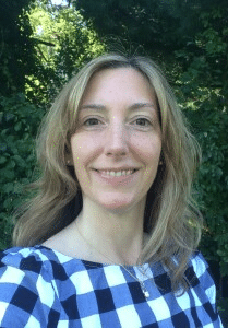 Carolyn Savio headshot.