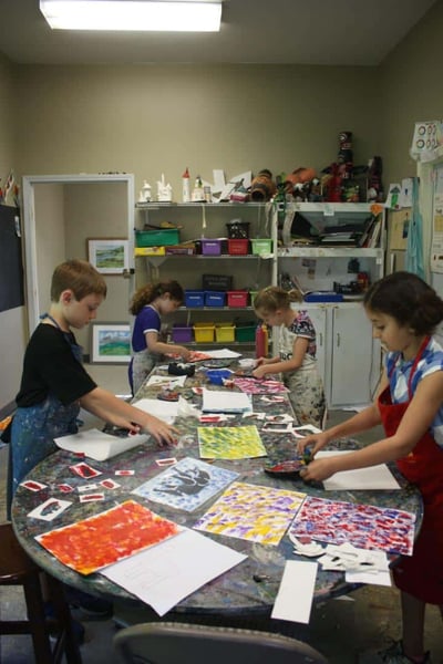 kids participating in art class