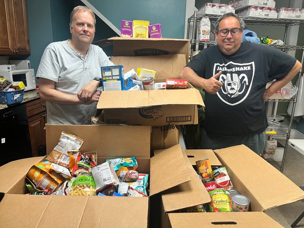 Everwood Day Camp Staff volunteering at the EPH Food Pantry.