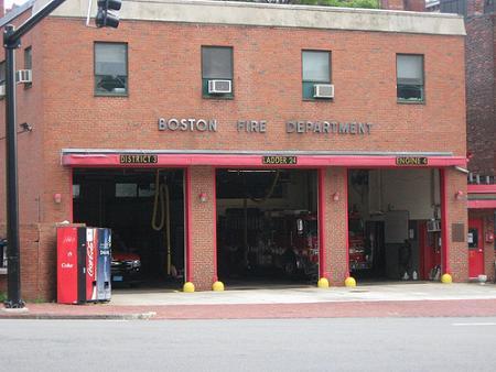 File:Engine 41 Boston Fire Department 09222015.jpg - Wikipedia