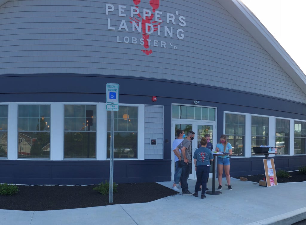 Rochester's Pepper's Landing Restaurant Opens in THE RIDGE for Outdoor