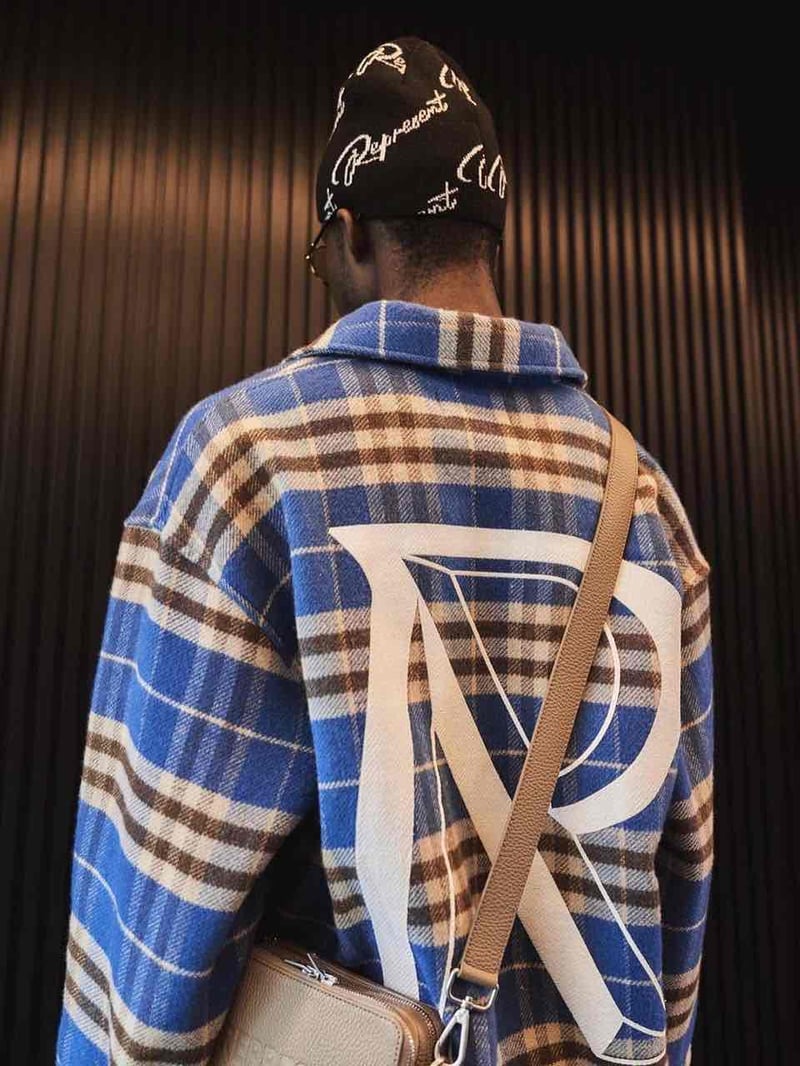 Represent long sleeve shirt 1