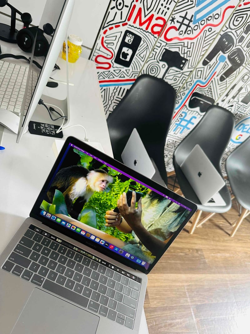 MacBook Pro Touch Bar 2