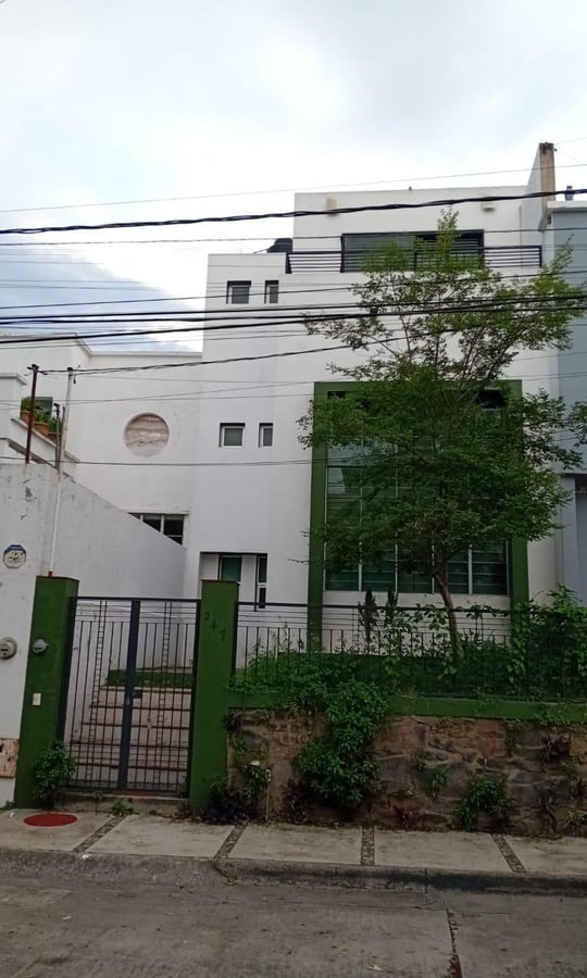Ladrón de Guevara, Guadalajara