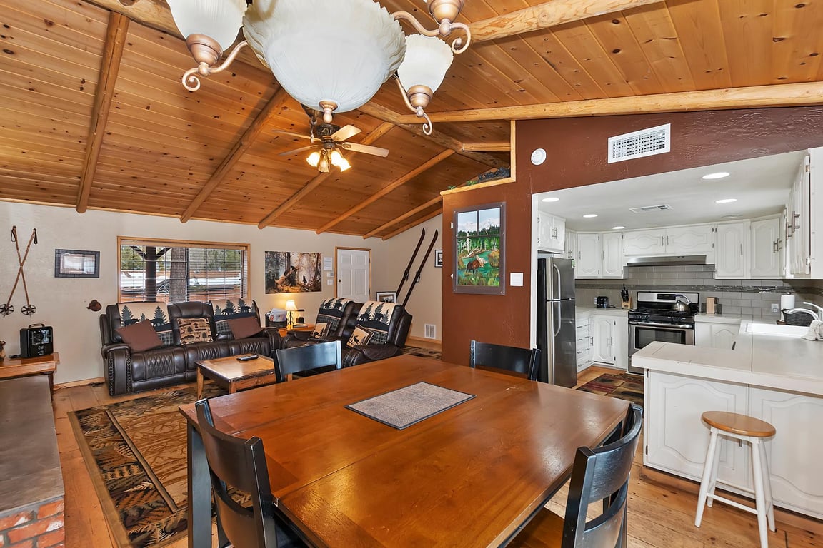Big Bear Cabin - CedarPinesCabin - 0003
