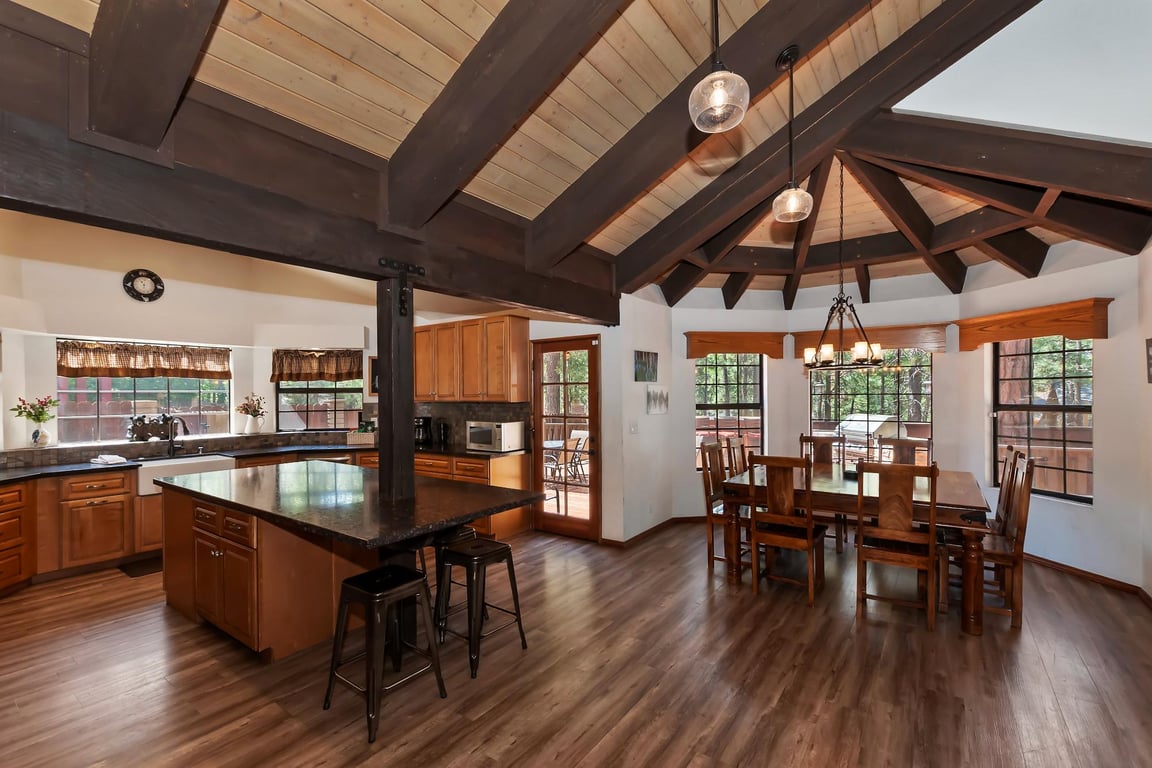 Cabin Image 14
