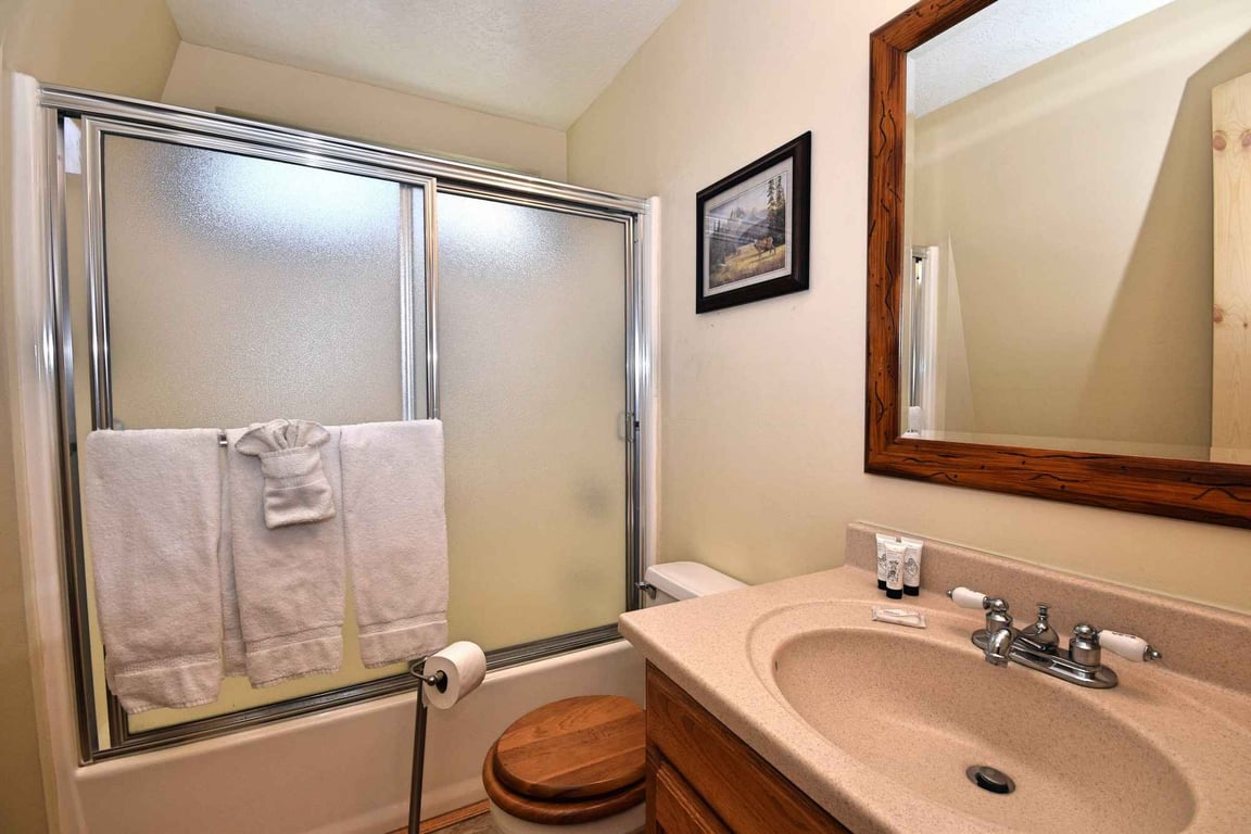 Cabin Image 18