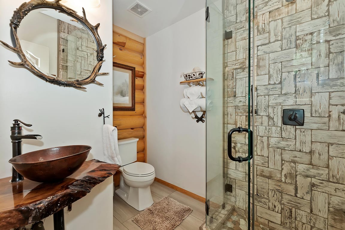 Cabin Image 16
