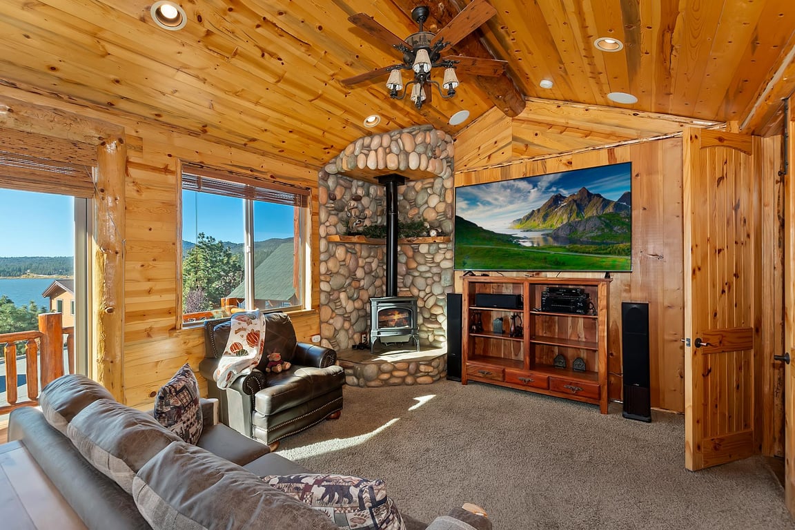 Cabin Image 36
