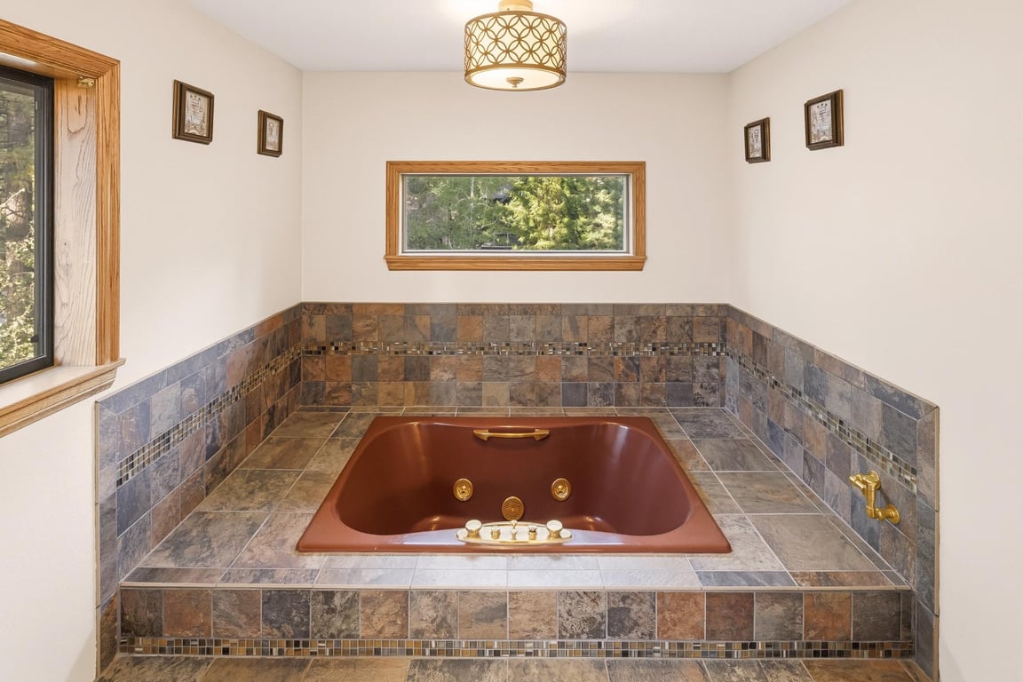 Cabin Image 50