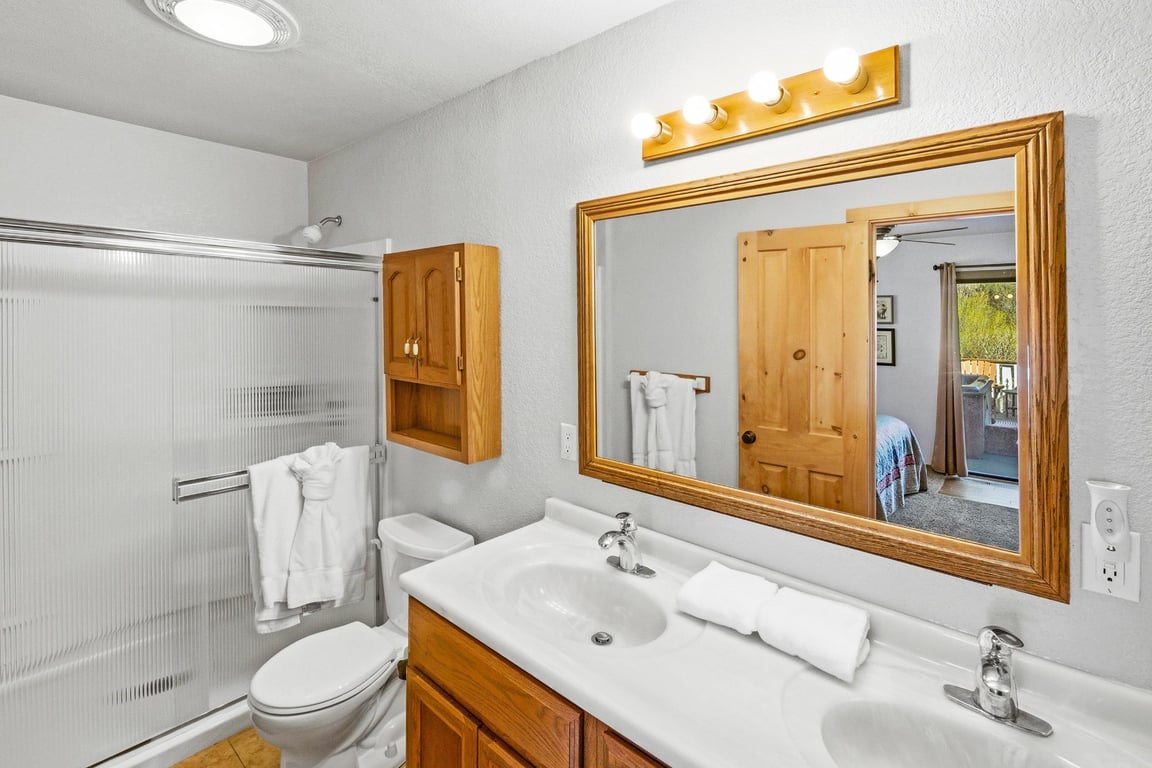 Cabin Image 23