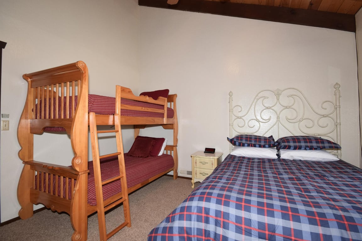 Cabin Image 15