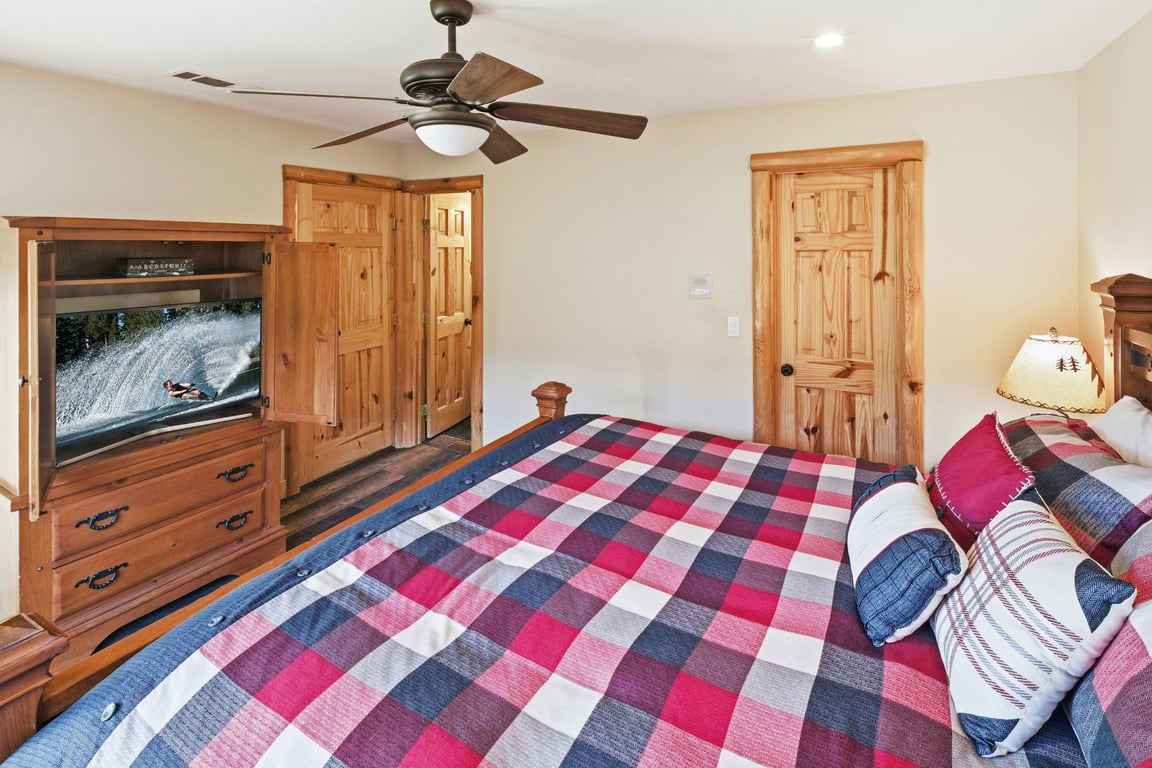 Cabin Image 61