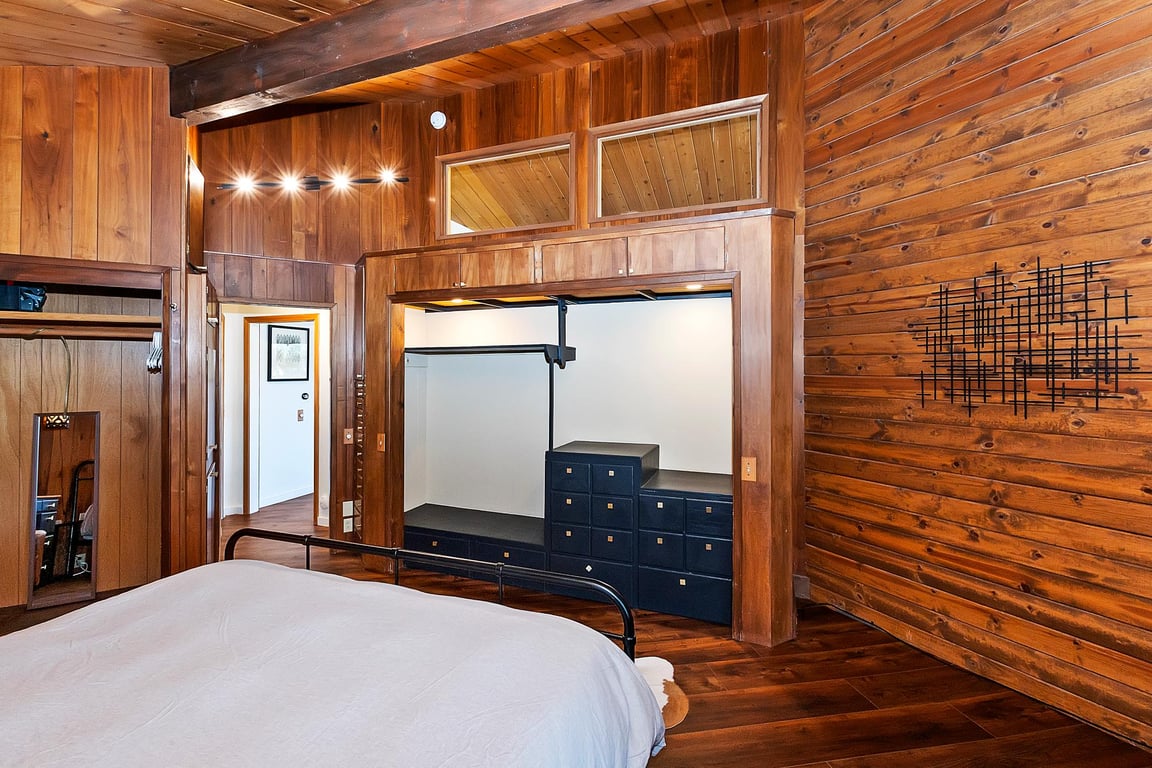Cabin Image 18
