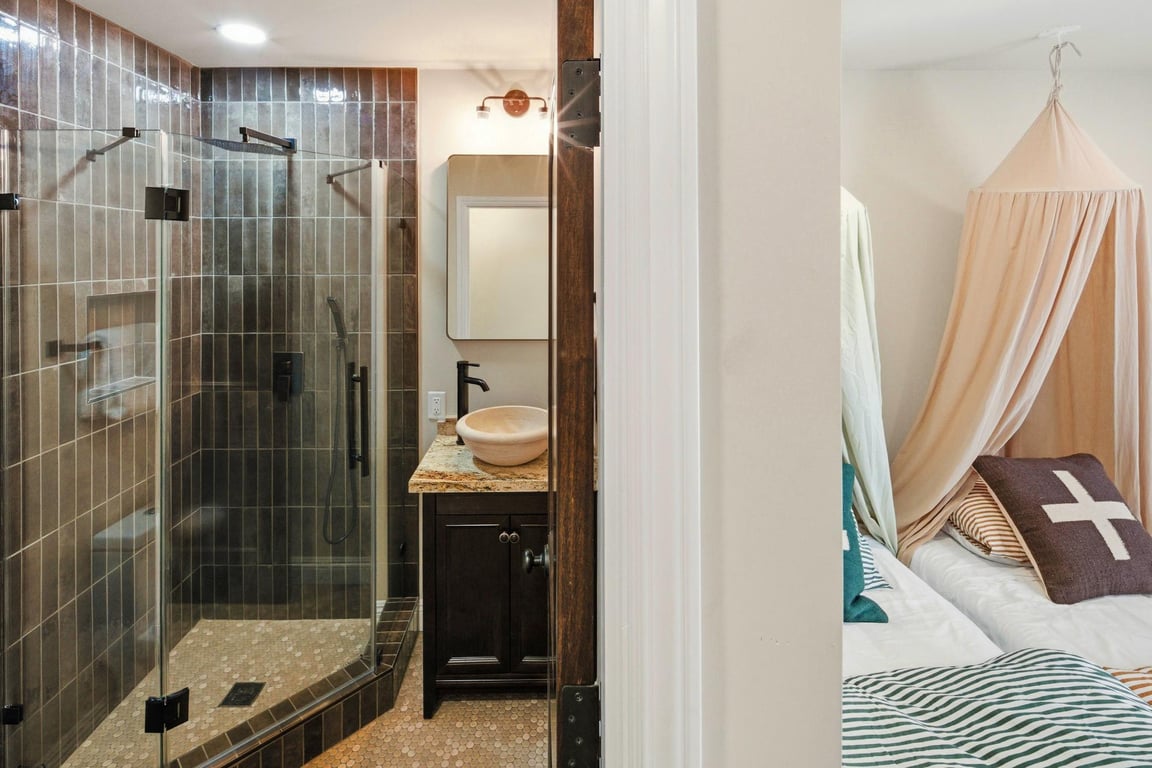 Cabin Image 71