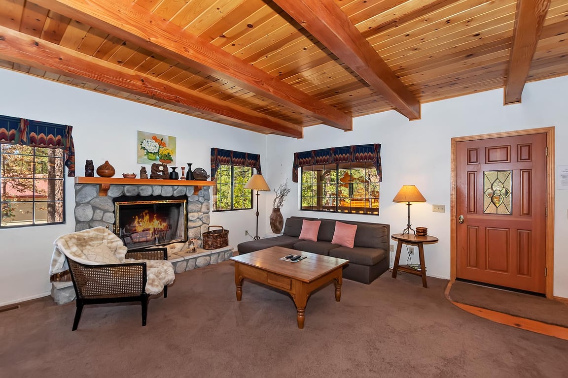 Cabin Image 12