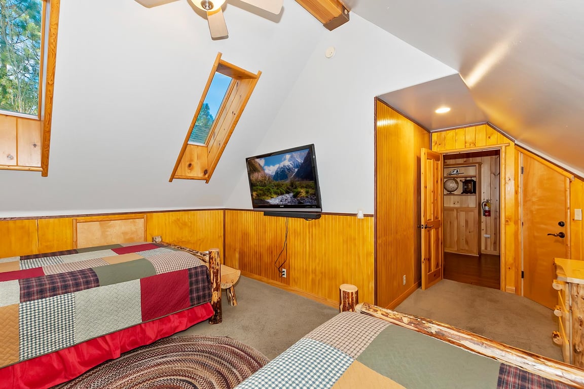 Cabin Image 34