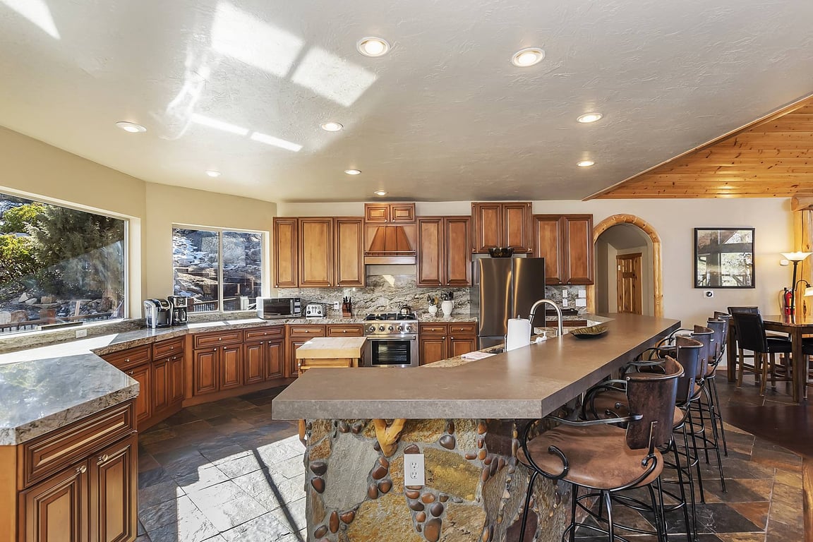 Cabin Image 12
