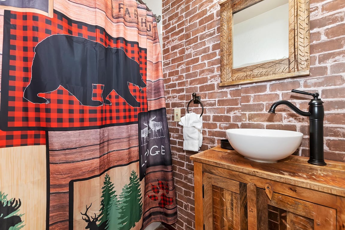 Cabin Image 14