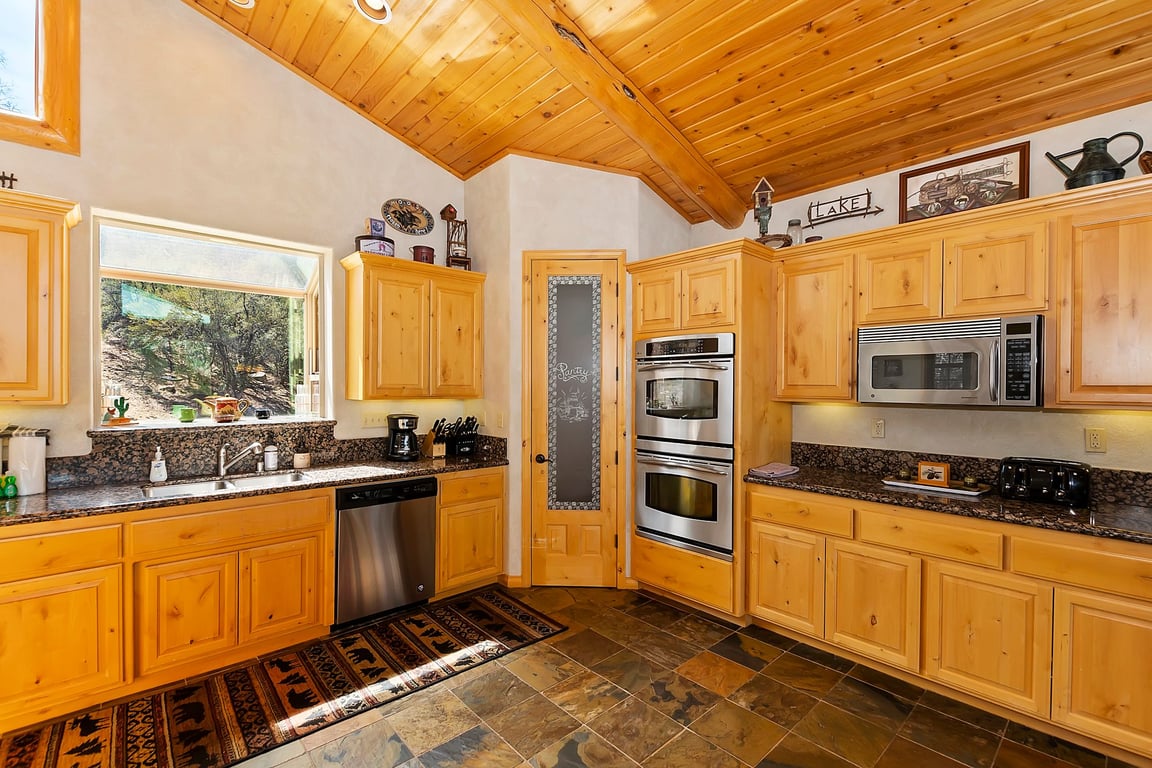 Cabin Image 10