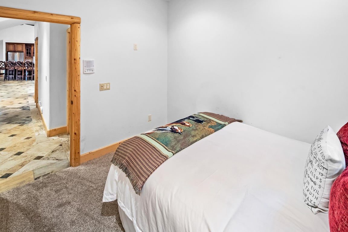 Cabin Image 35