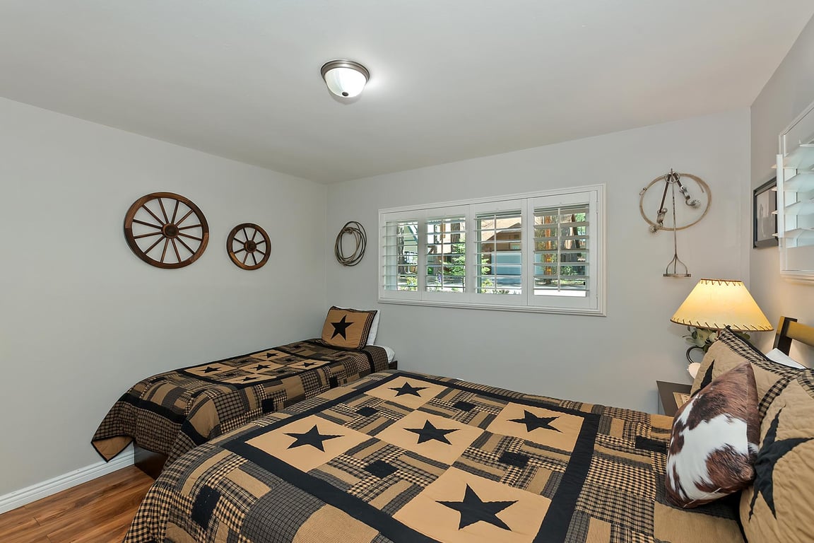 Cabin Image 30