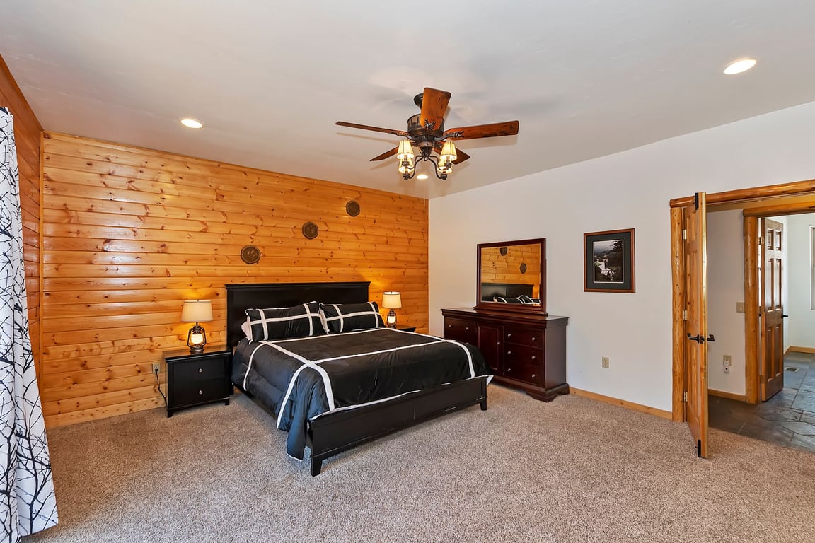 Cabin Image 15